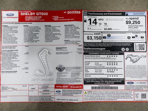 Used 2022 Ford Mustang Shelby GT500 w/ Carbon Fiber Track Pack RWD image 46