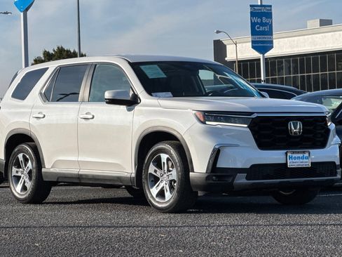 Used 2023 Honda Pilot EX-L image 7