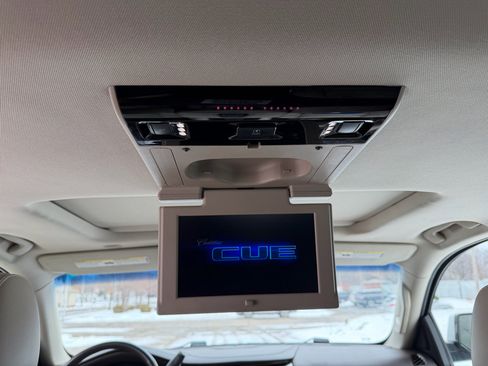 Used 2016 Cadillac Escalade Luxury image 11