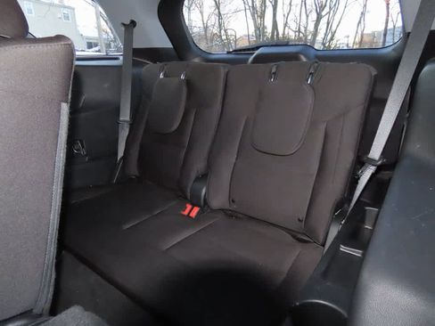 Used 2022 Ford Explorer XLT image 14