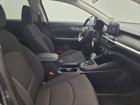 Used 2020 Kia Forte LXS FWD image 21