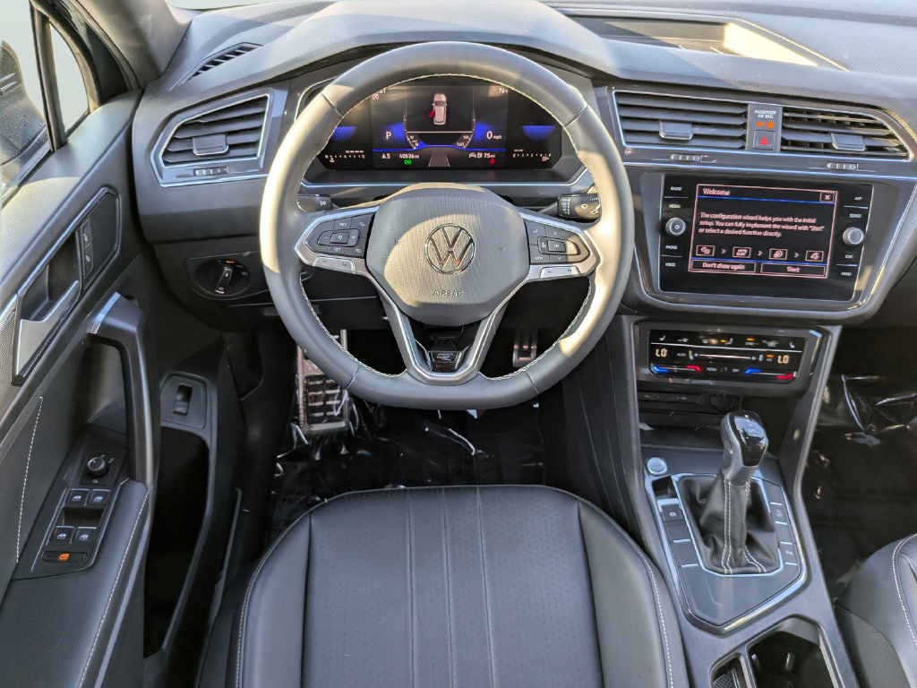 Certified 2023 Volkswagen Tiguan SE R-Line FWD image 13
