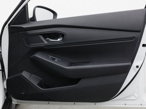 Used 2023 Honda Accord EX image 38