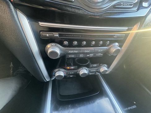 Used 2015 Nissan Pathfinder SV w/ Cargo Package image 31