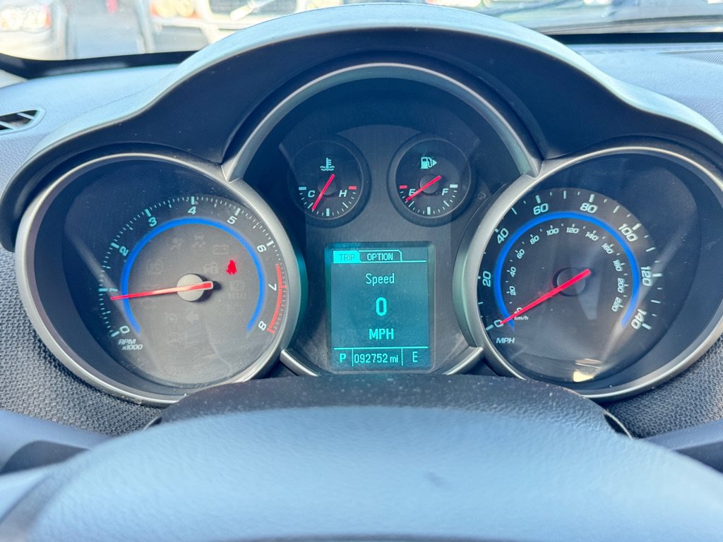 Used 2016 Chevrolet Cruze LT FWD image 15