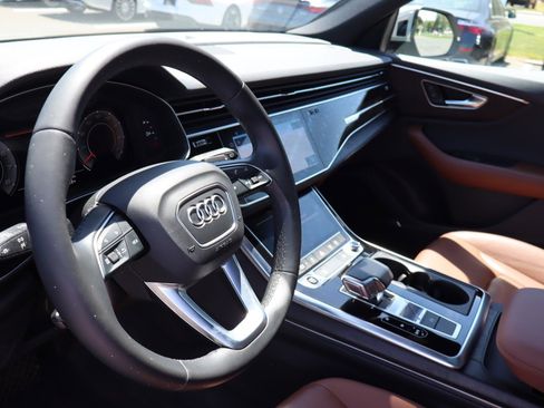Used 2022 Audi Q8 Premium Plus w/ Premium Plus Package AWD/4WD image 10