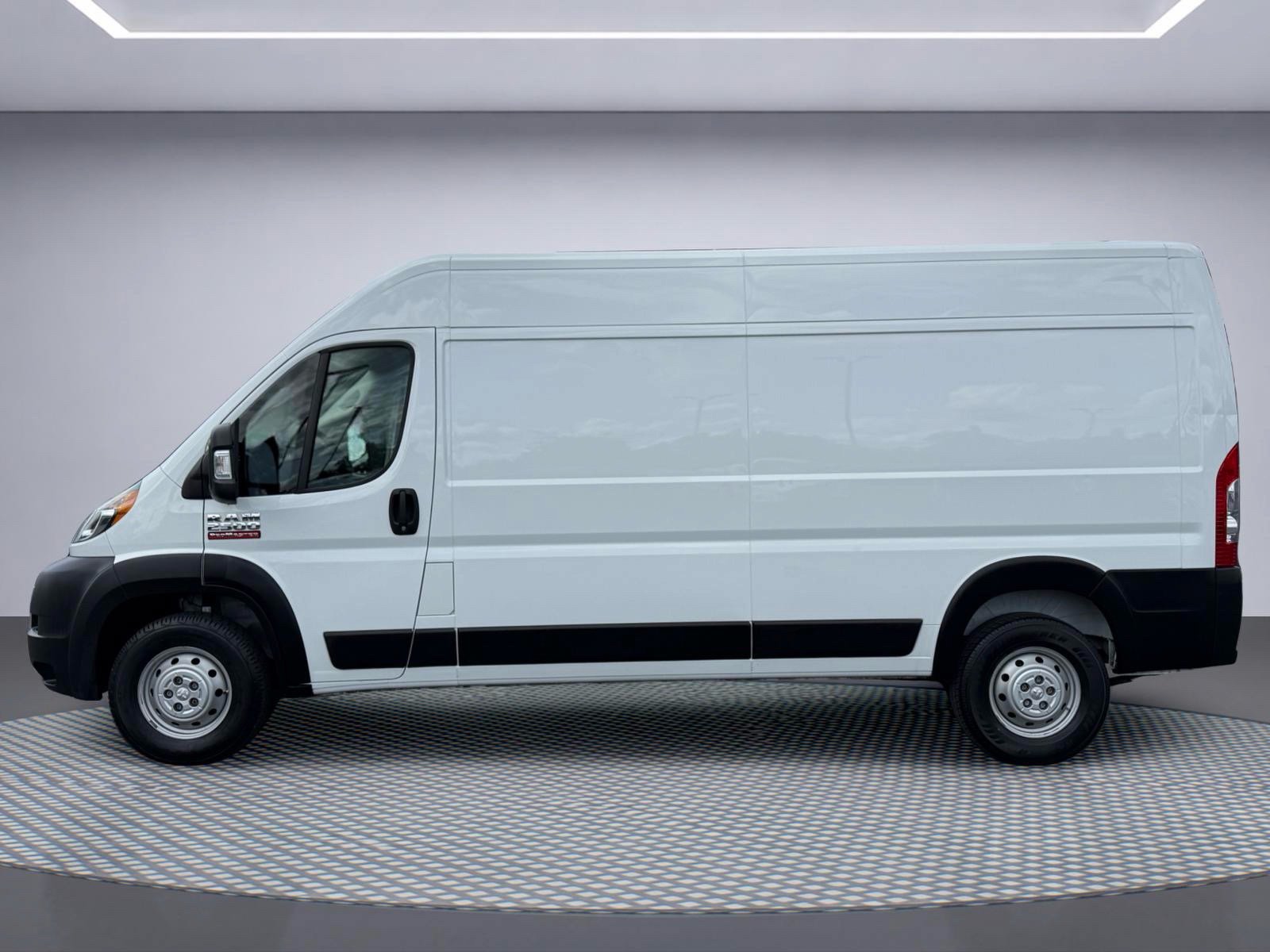 Used 2021 RAM ProMaster 2500 FWD image 3