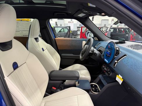 Certified 2025 MINI Cooper Countryman S image 30