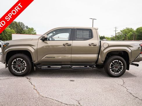Certified 2025 Toyota Tacoma TRD Sport RWD image 4