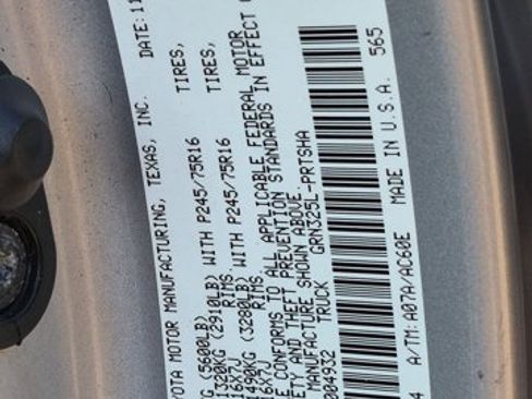 Used 2016 Toyota Tacoma SR5 RWD image 16