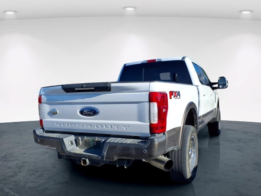 Used 2017 Ford F250 King Ranch w/ King Ranch Ultimate Package AWD/4WD image 16