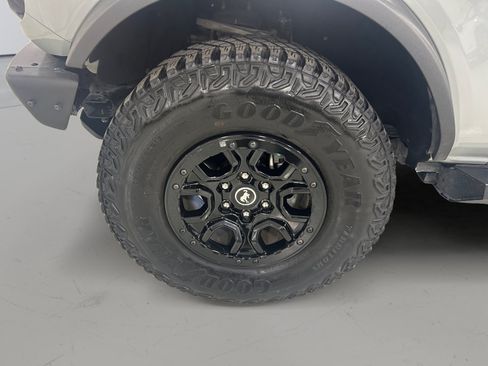 Used 2022 Ford Bronco Wildtrak AWD/4WD image 9