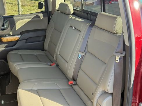 Used 2018 GMC Sierra 1500 SLT image 31