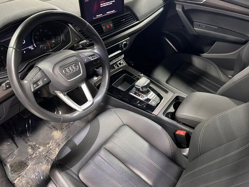 Used 2023 Audi Q5 2.0T Premium w/ Convenience Package AWD/4WD image 9