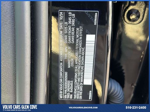 Certified 2025 Volvo XC40 B5 Plus w/ Climate Package image 19