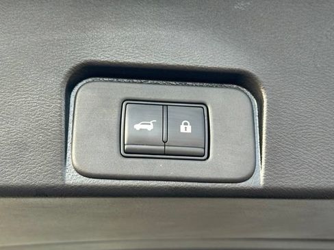 Certified 2023 Nissan Rogue SL w/ SL Premium Package AWD/4WD image 18