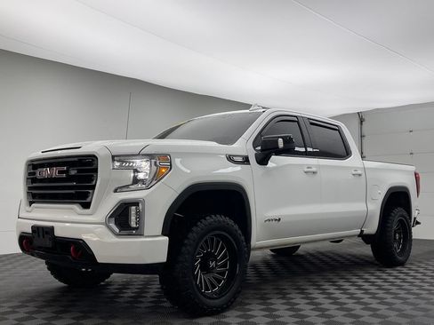Used 2022 GMC Sierra 1500 AT4 w/ AT4 Preferred Package AWD/4WD image 2