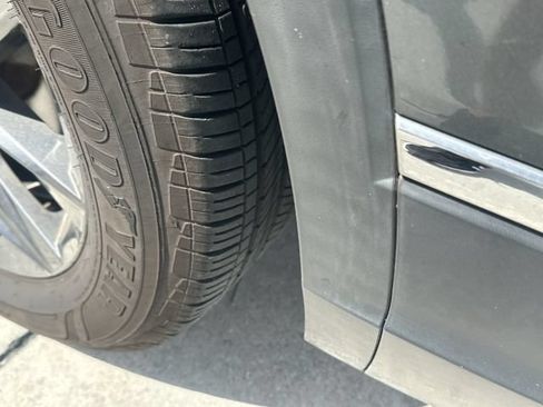 Certified 2022 Volkswagen Tiguan SE FWD image 7