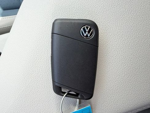 New 2026 Volkswagen Jetta SE FWD image 30
