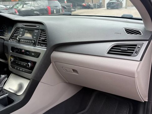 Used 2017 Hyundai Sonata SE FWD image 27