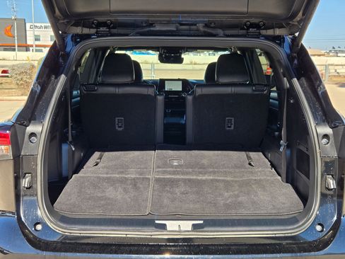 Used 2024 Toyota Highlander XSE image 26