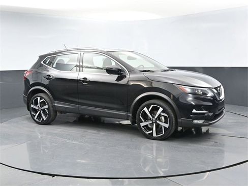 Used 2022 Nissan Rogue Sport SL w/ Premium Package image 7