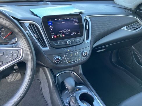 Used 2024 Chevrolet Malibu LT image 22