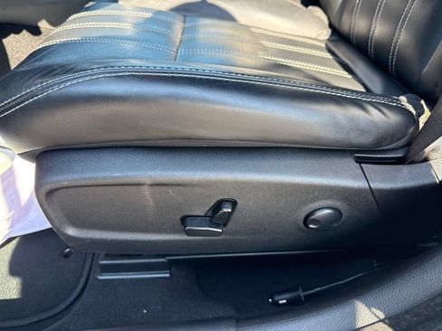 Used 2023 Chrysler 300 S RWD image 12