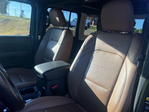 Used 2022 Jeep Wrangler Unlimited Sahara w/ Cold Weather Group image 37