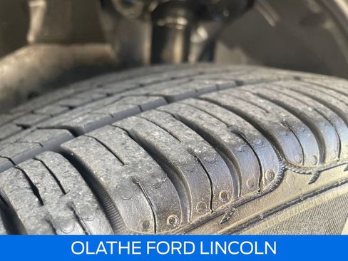 Certified 2019 Ford EcoSport SE image 30