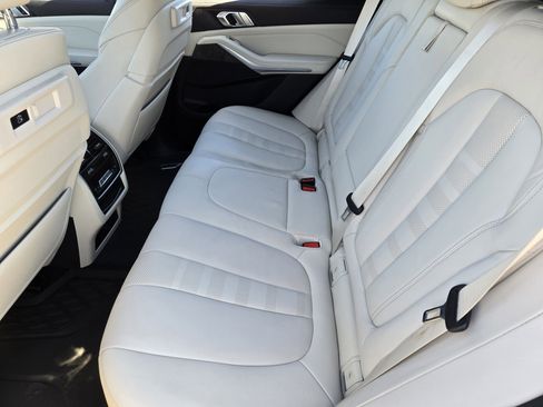 Used 2022 BMW X5 xDrive40i w/ M Sport Package image 36