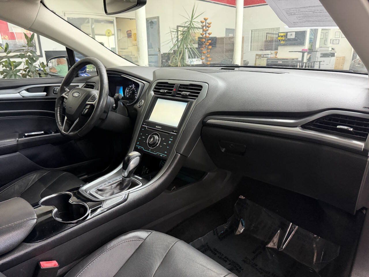 Used 2014 Ford Fusion Titanium FWD image 18