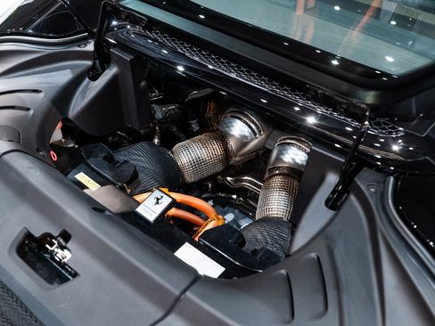 Used 2023 Ferrari 296 GTS image 12