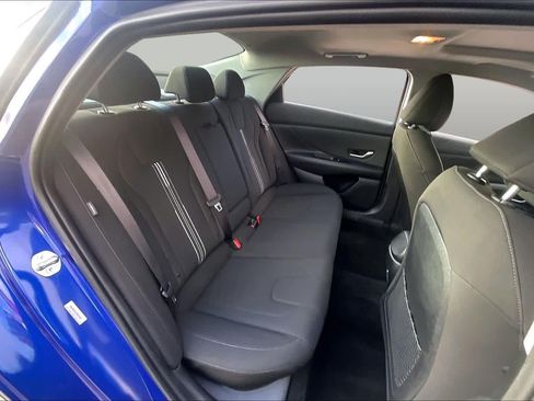 Used 2025 Hyundai Elantra SEL FWD image 20