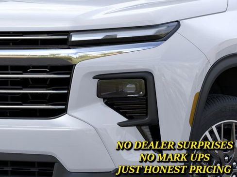 New 2026 Chevrolet Traverse LT w/ Driver Confidence Package FWD image 10