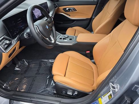 Used 2023 BMW 330i Sedan w/ Driving Assistance Package image 9