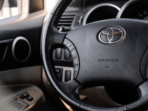 Used 2006 Toyota Tacoma PreRunner RWD image 19