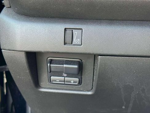 Used 2024 Chevrolet Colorado Trail Boss w/ Advanced Trailering Package AWD/4WD image 20