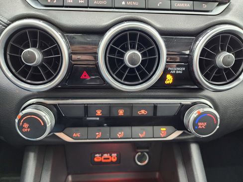 Used 2023 Nissan Sentra SV image 16