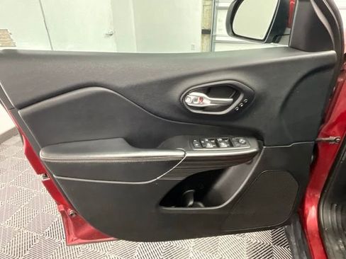 Used 2014 Jeep Cherokee Limited w/ Luxury Group image 11