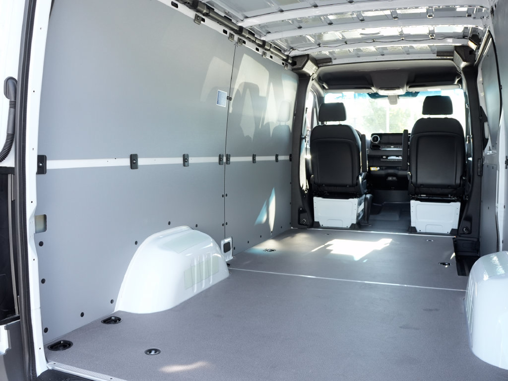 Used 2026 Mercedes-Benz Sprinter 2500 image 6