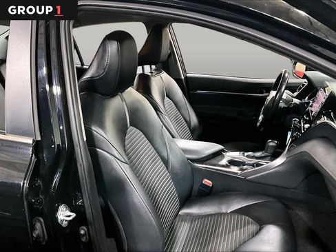 Used 2024 Toyota Camry SE FWD image 9