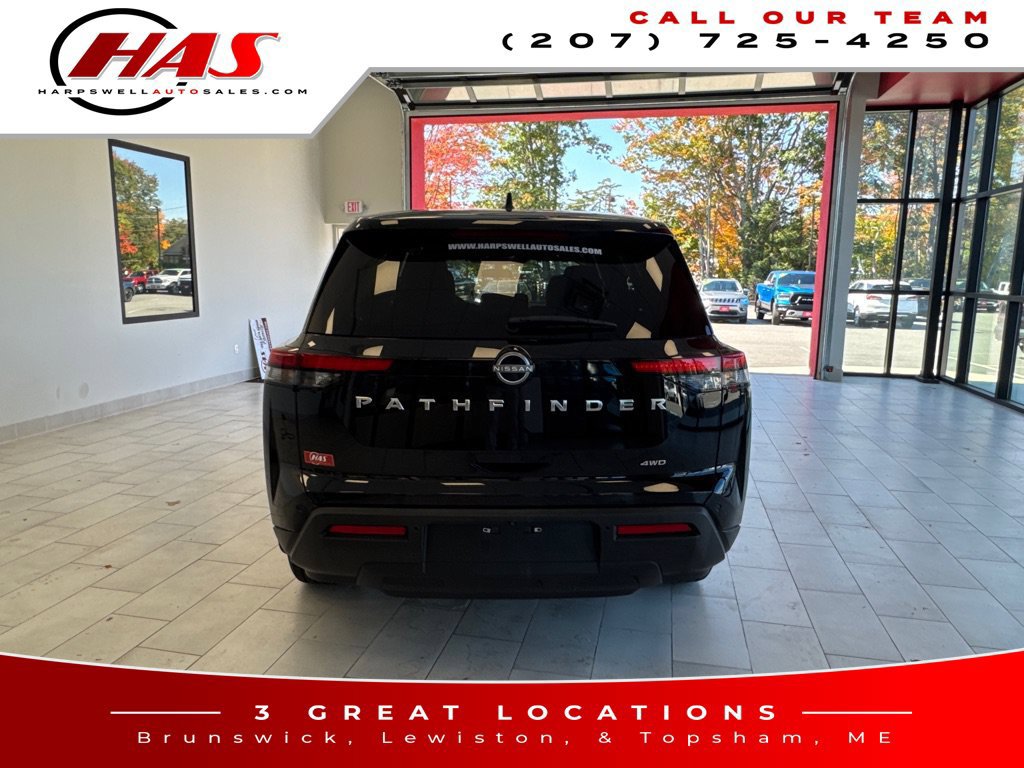 Used 2024 Nissan Pathfinder S AWD/4WD image 4