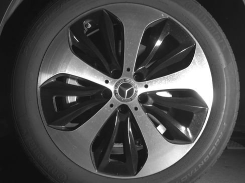 Used 2025 Mercedes-Benz GLB 250 4MATIC image 12