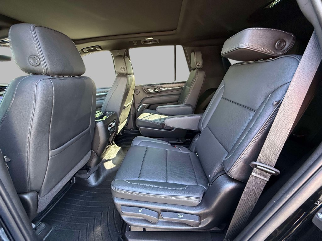 Used 2021 GMC Yukon Denali w/ Advanced Technology Package AWD/4WD image 20