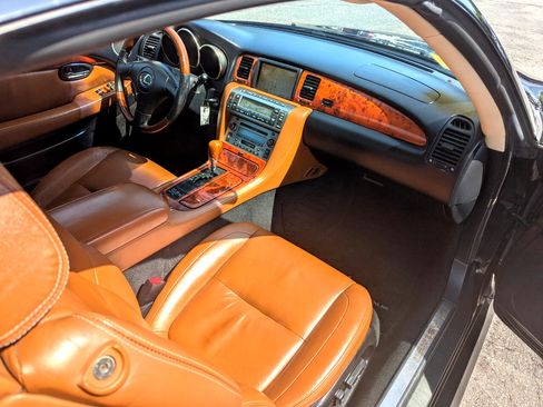 Used 2004 Lexus SC 430 Convertible image 30