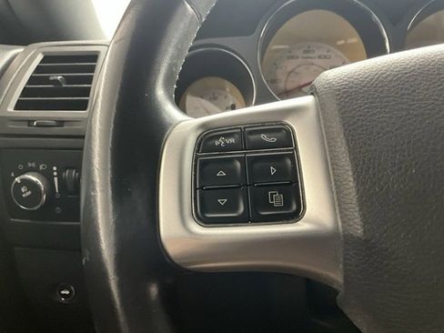 Used 2012 Dodge Challenger R/T image 16