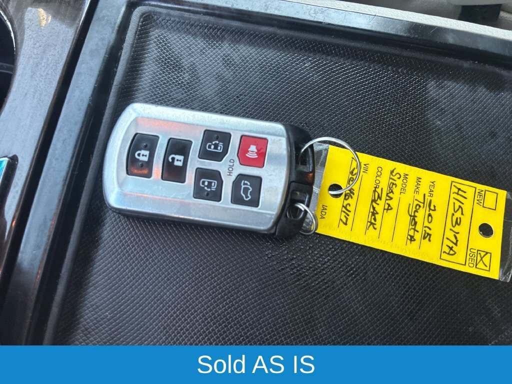 Used 2015 Toyota Sienna XLE w/ XLE Navigation Package FWD image 31