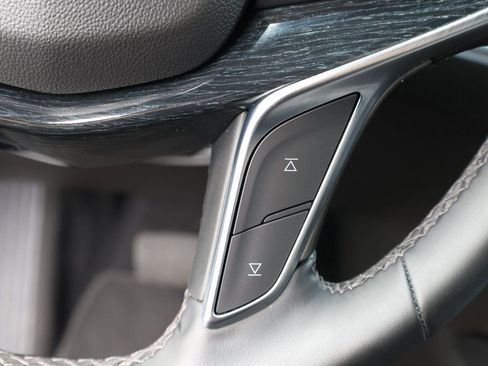 Used 2025 Cadillac XT5 Premium Luxury image 42