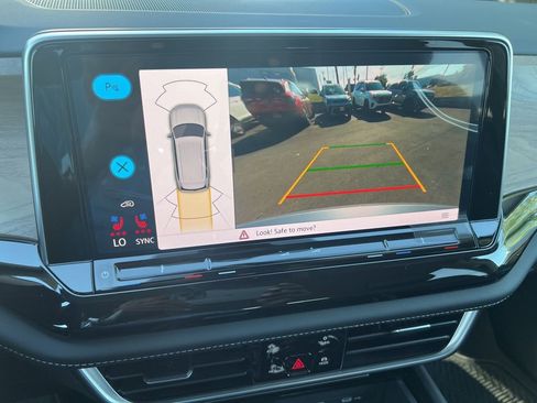 New 2026 Volkswagen Atlas SE image 27